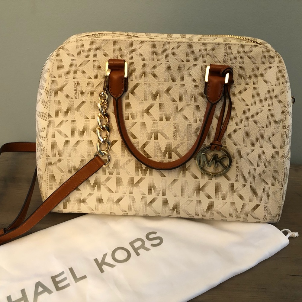 Michael Kors Handbag Signature